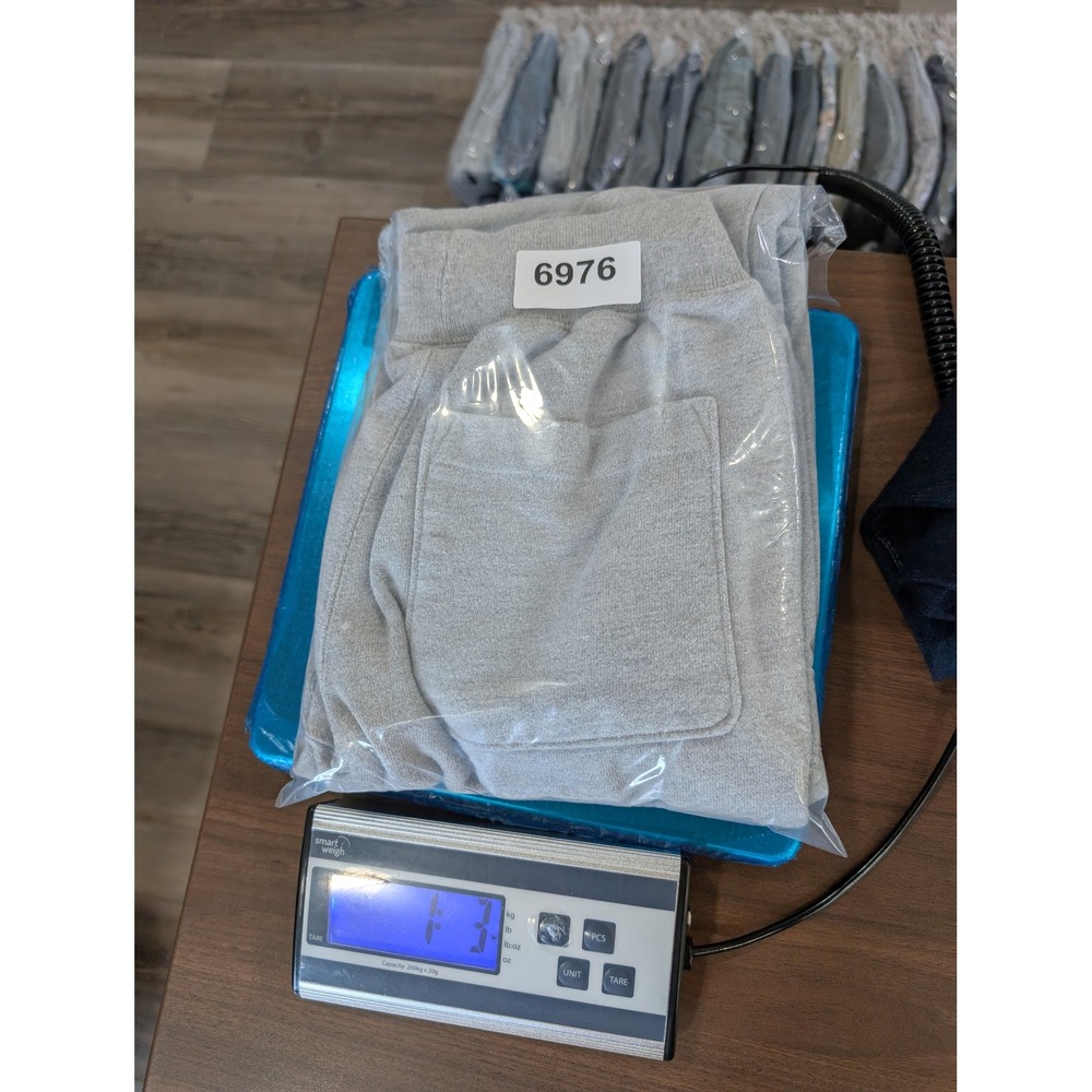 Champion Mens Reverse Weave Joggers Grey GF01 Graphic Logo Sweatpants Small - Picture 10 of 10
